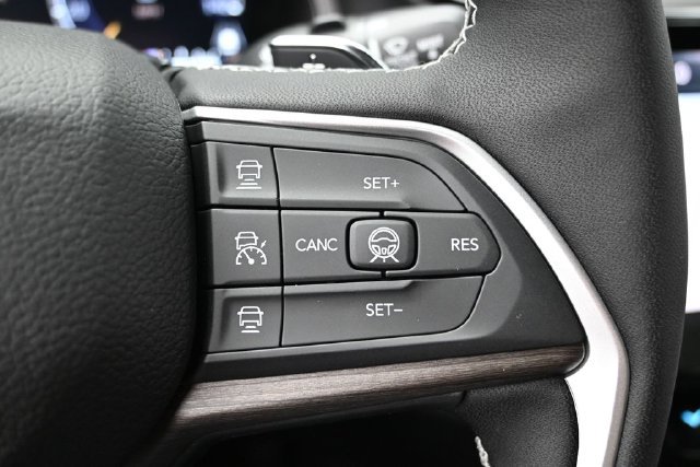 New 2026 Jeep Grand Cherokee Altitude AWD/4WD image 26