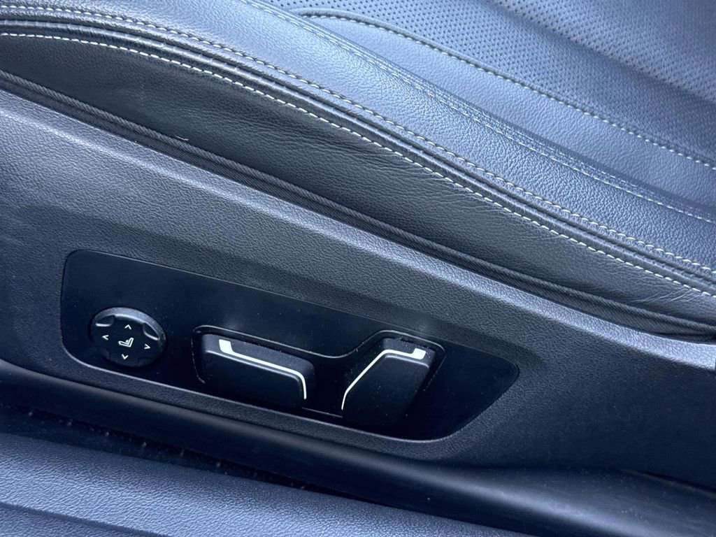 Used 2025 BMW 430i Convertible image 32