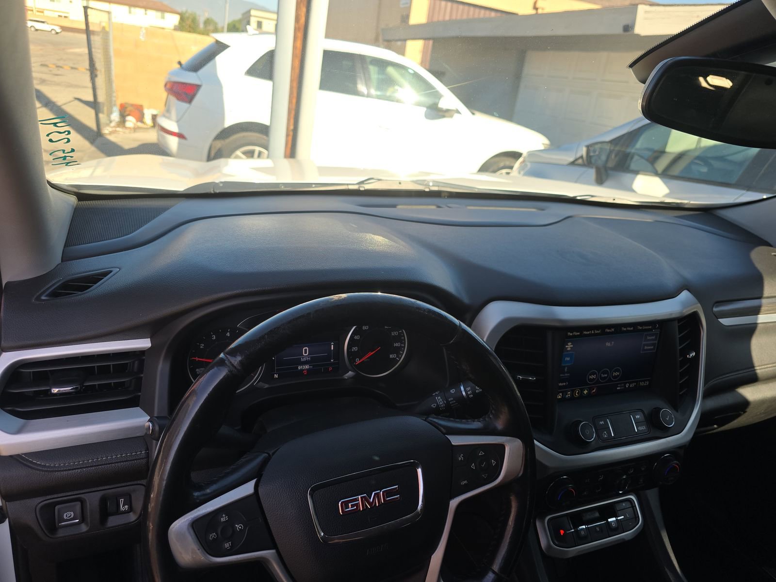 Used 2020 GMC Acadia SLT image 11