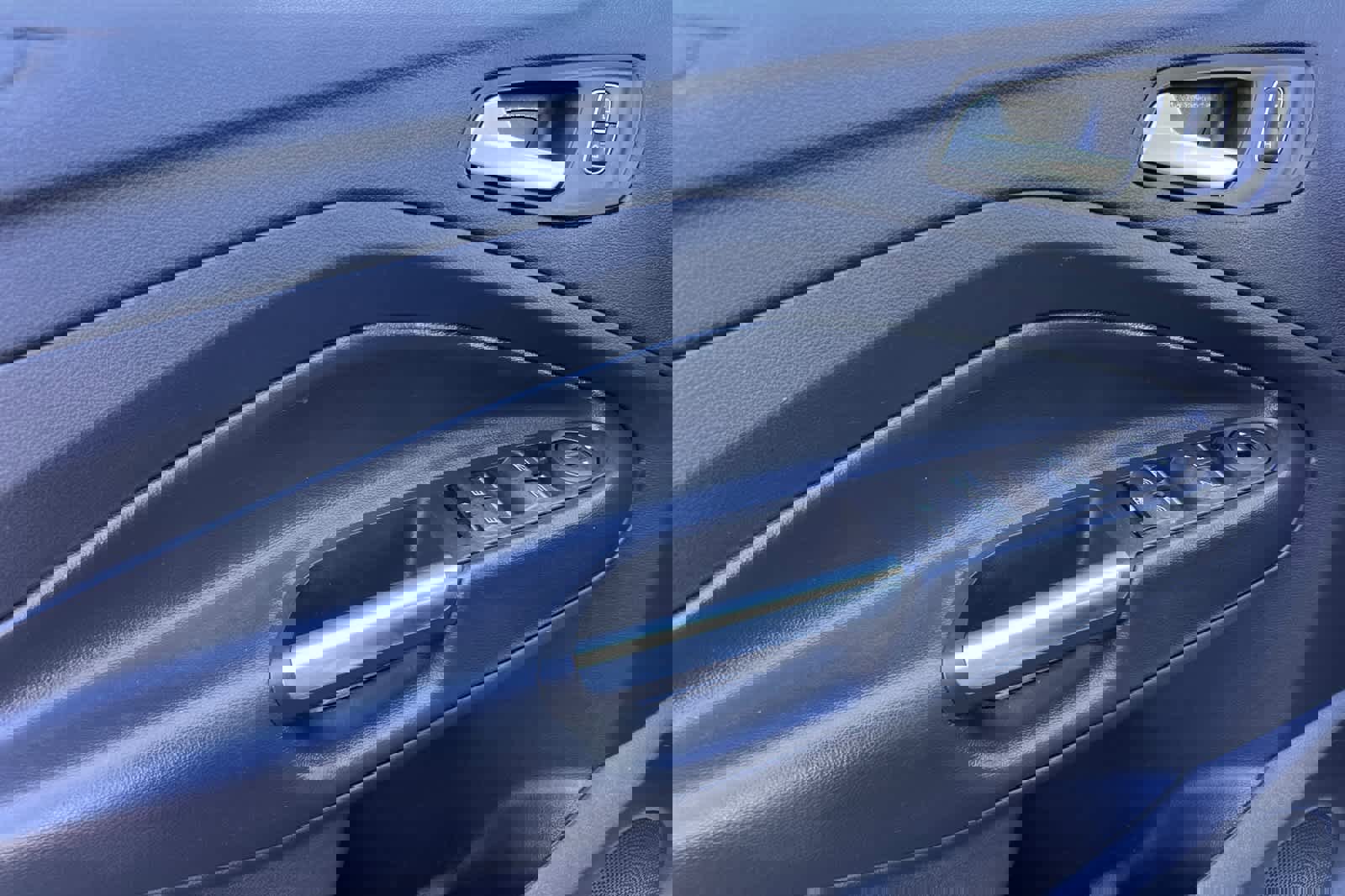 Used 2019 Ford Escape SE image 12