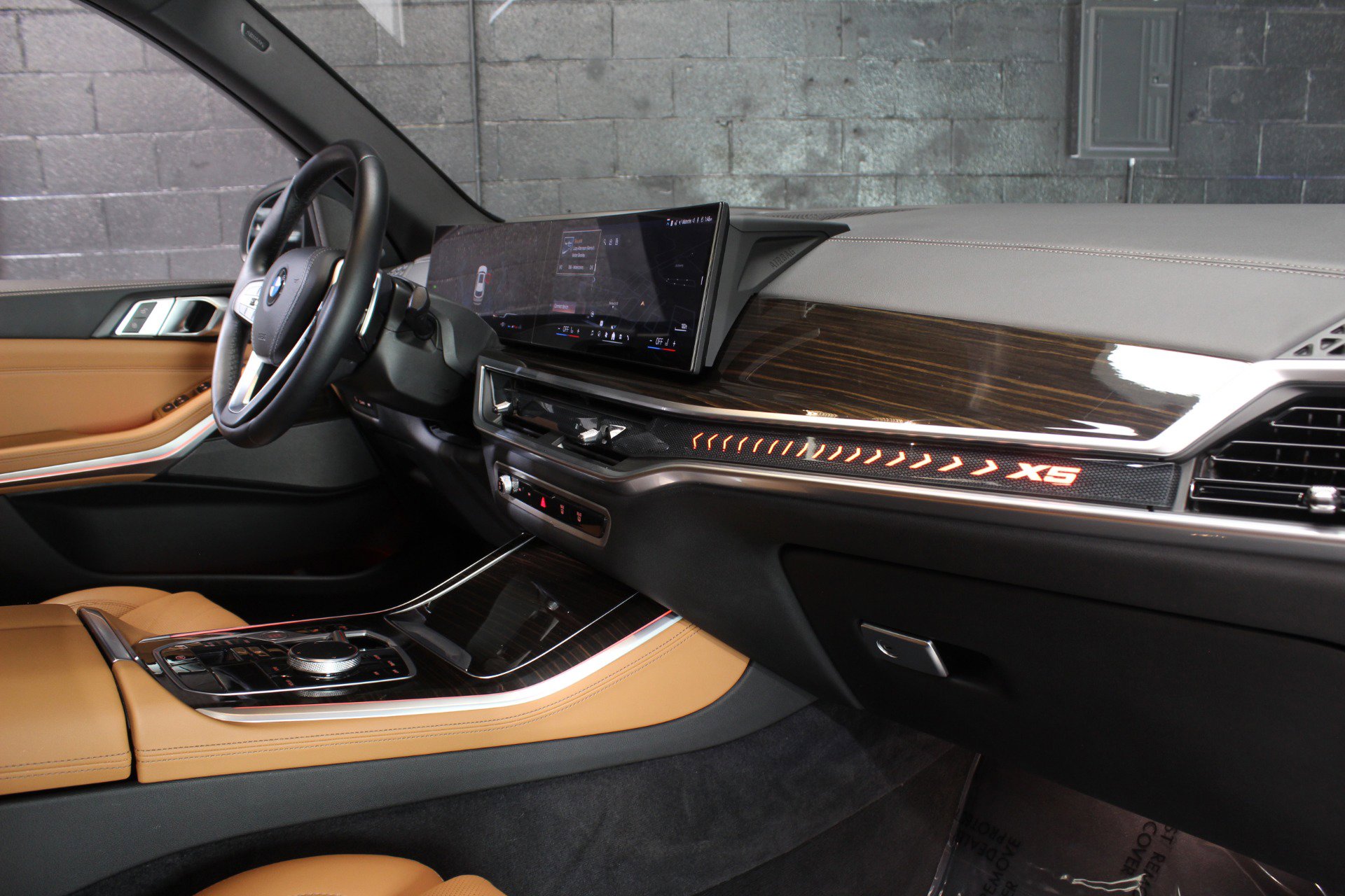 Used 2024 BMW X5 sDrive40i w/ Premium Package image 49