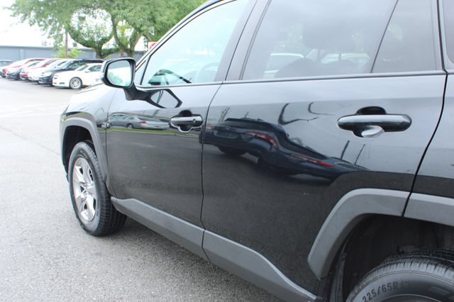 Used 2022 Toyota RAV4 XLE FWD image 43