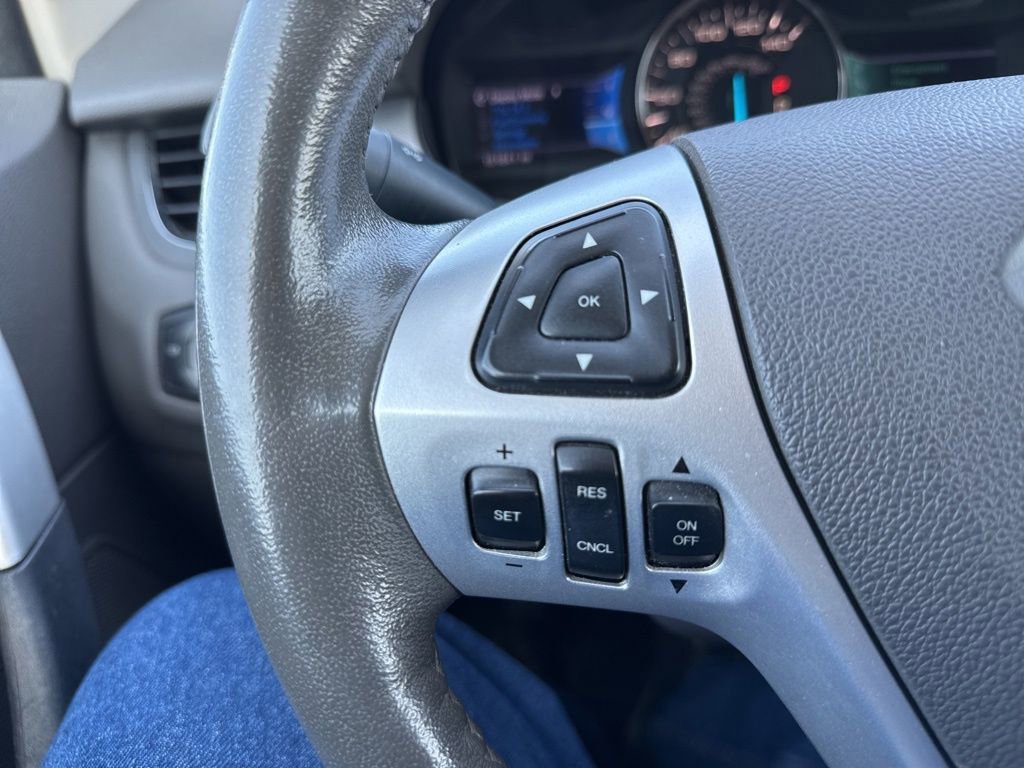 Used 2013 Ford Edge SEL image 25