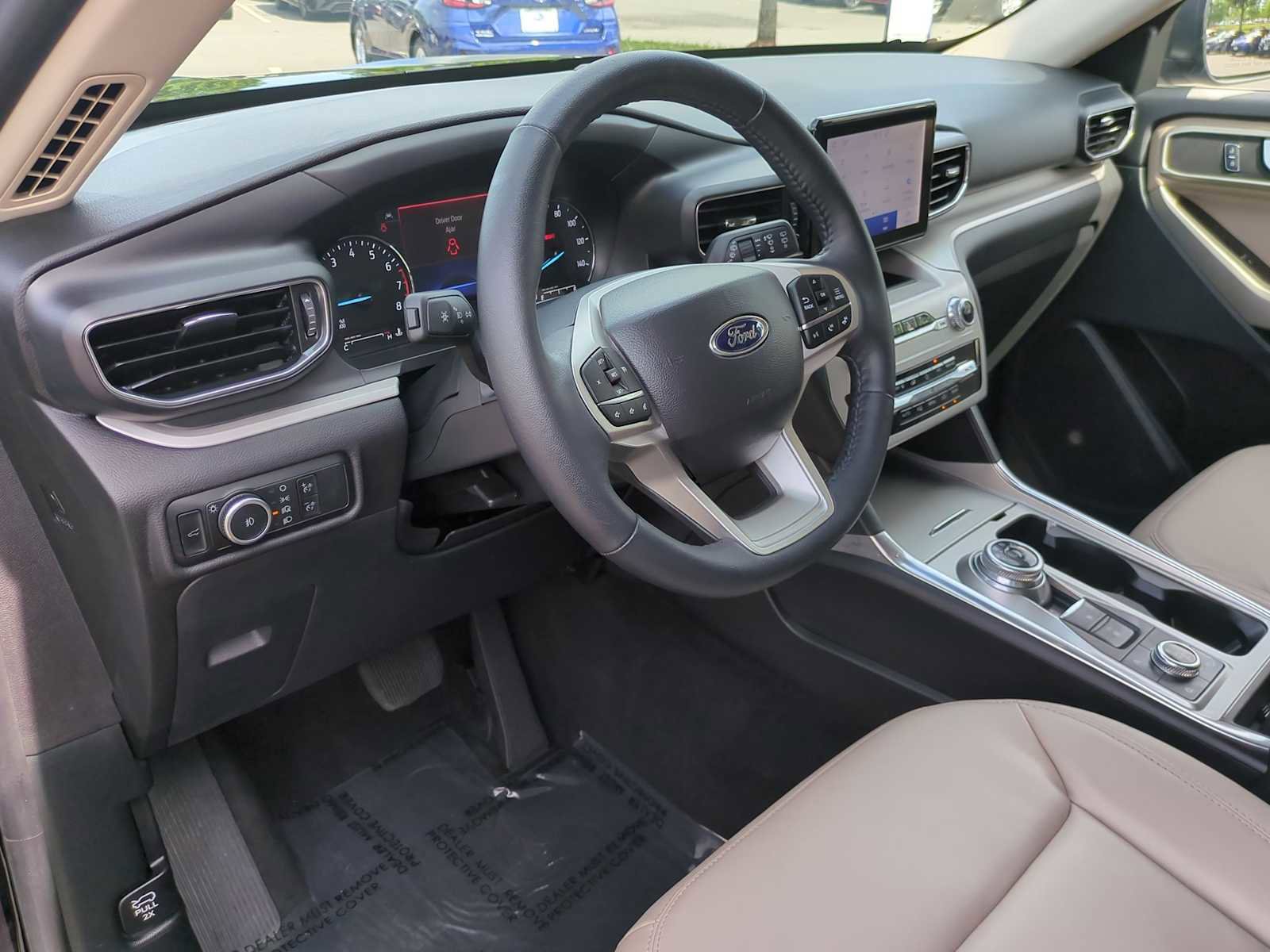 Used 2023 Ford Explorer XLT w/ Equipment Group 202A image 10