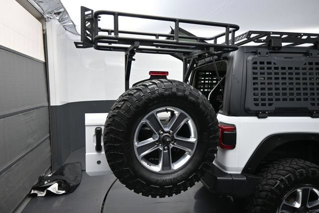 Used 2018 Jeep Wrangler Unlimited Sahara AWD/4WD image 22