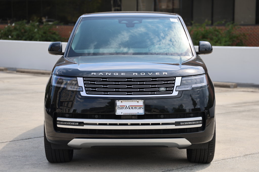 Used 2025 Land Rover Range Rover Long Wheelbase Autobiography AWD/4WD image 5
