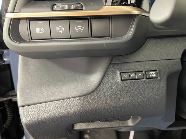 Used 2025 Toyota Crown Signia w/ Advanced Technology Package image 10