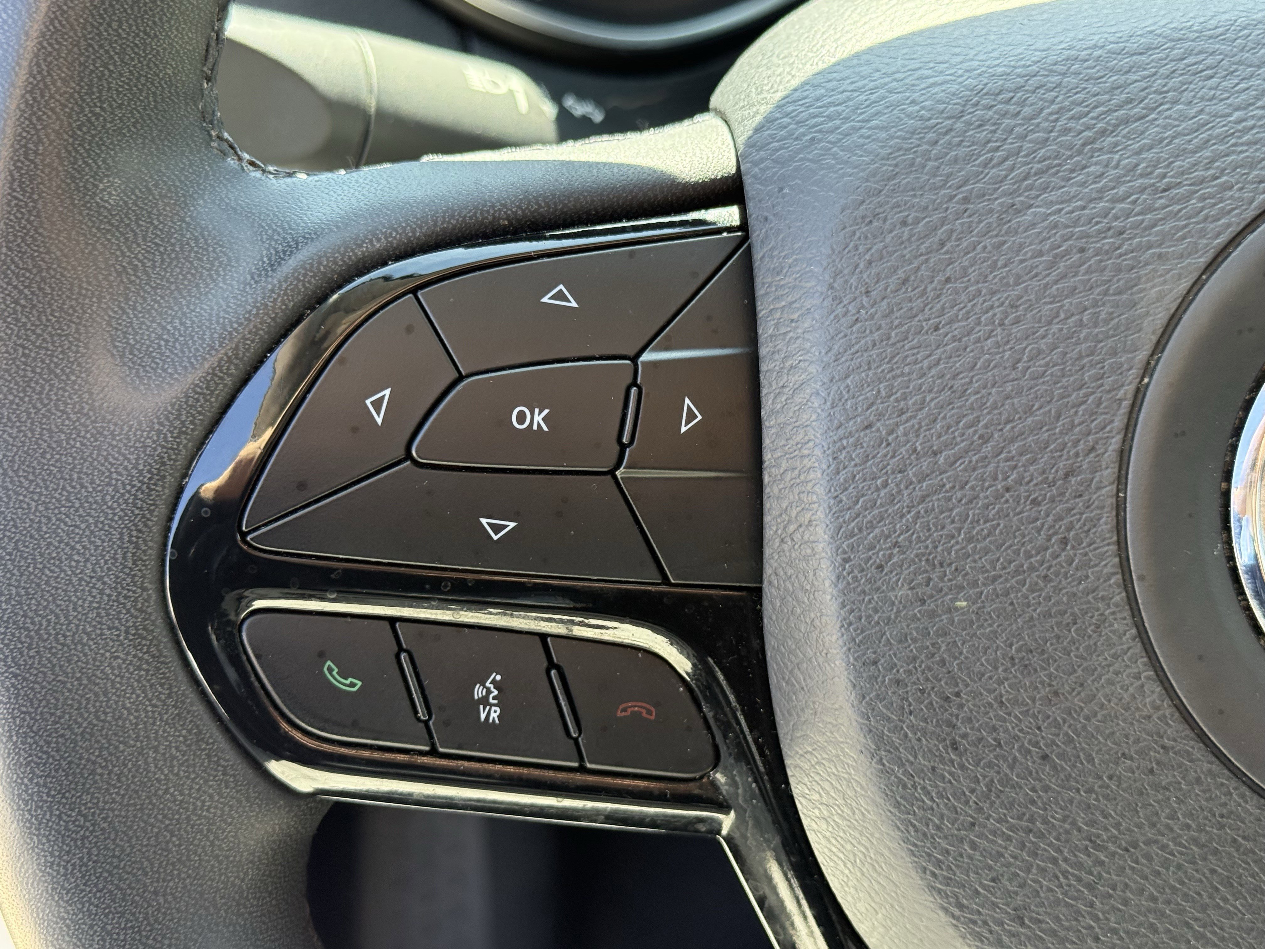 Used 2023 Jeep Cherokee Altitude Lux image 16