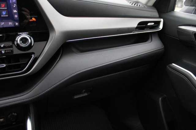 Used 2020 Toyota Highlander Limited image 35