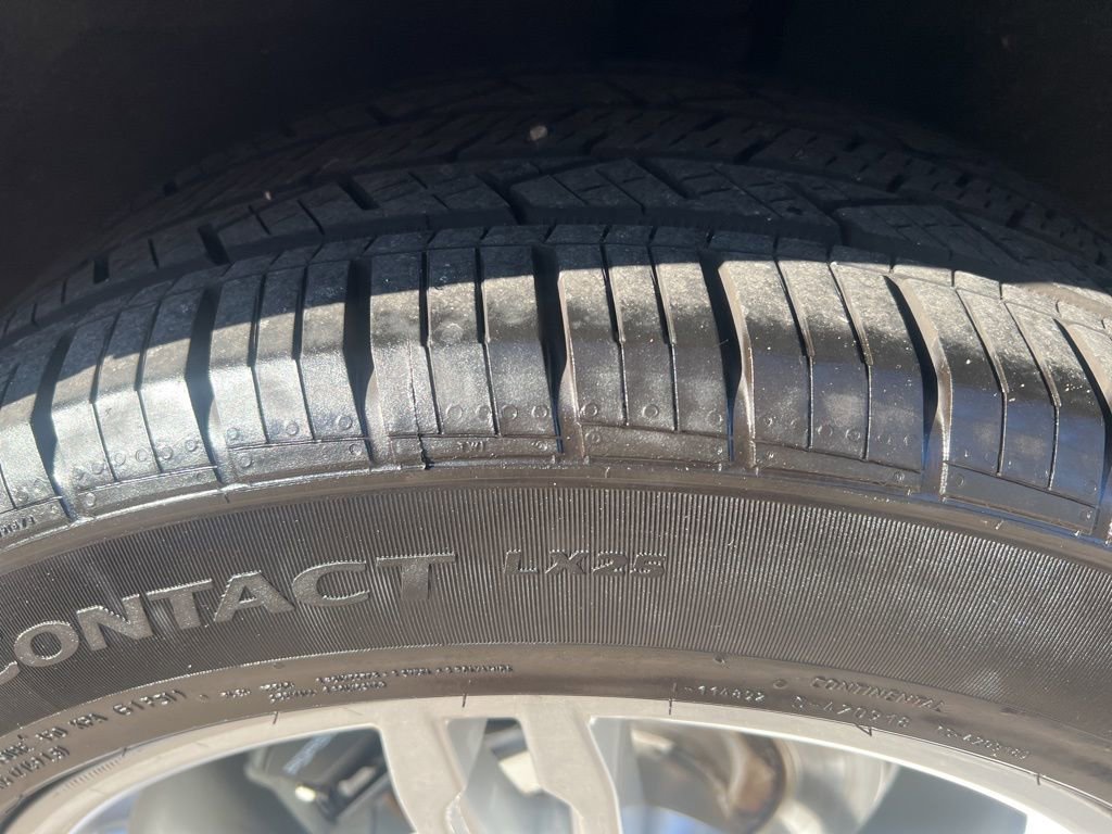 Used 2022 Porsche Macan Base image 43