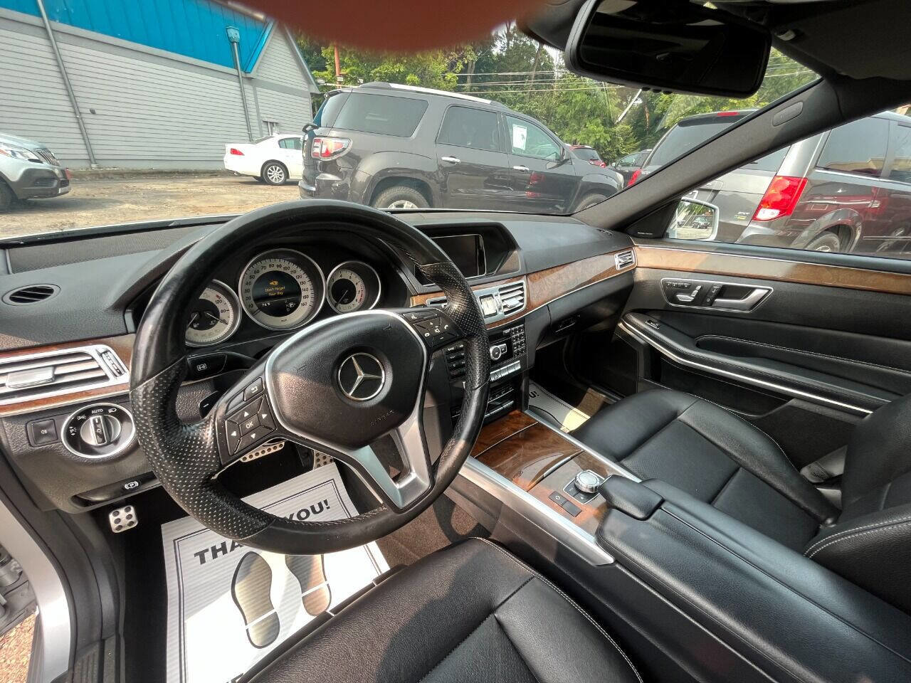 Used 2014 Mercedes-Benz E 350 E 350 Luxury 4MATIC AWD 4dr Se image 4