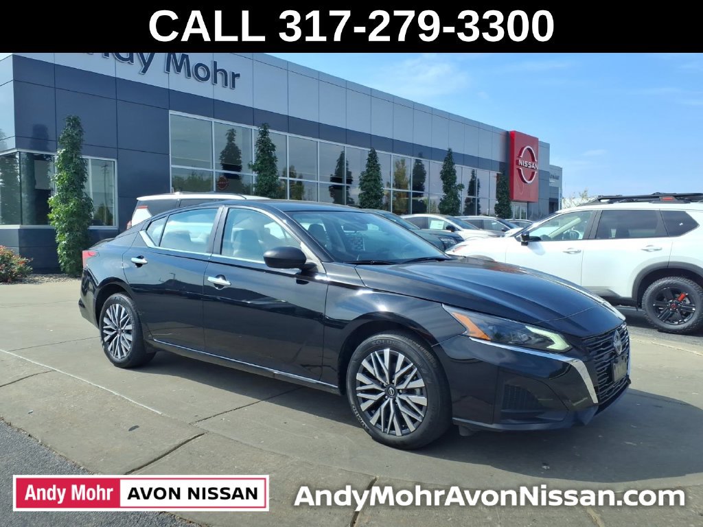 Used 2025 Nissan Altima 2.5 SV
