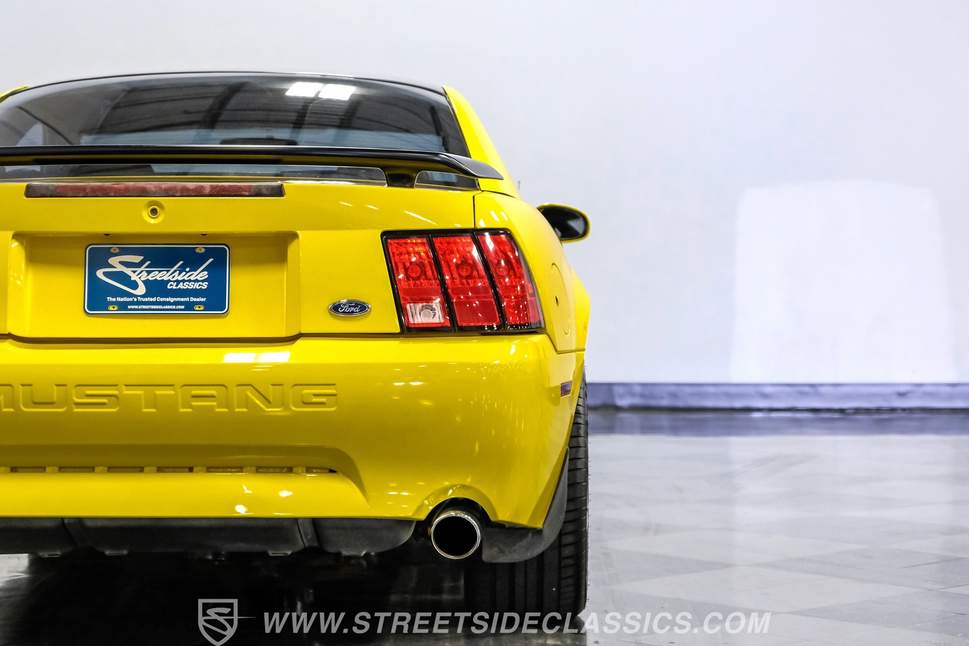 Used 2003 Ford Mustang Mach 1 RWD image 25