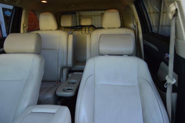 Used 2015 Toyota Highlander XLE FWD image 18