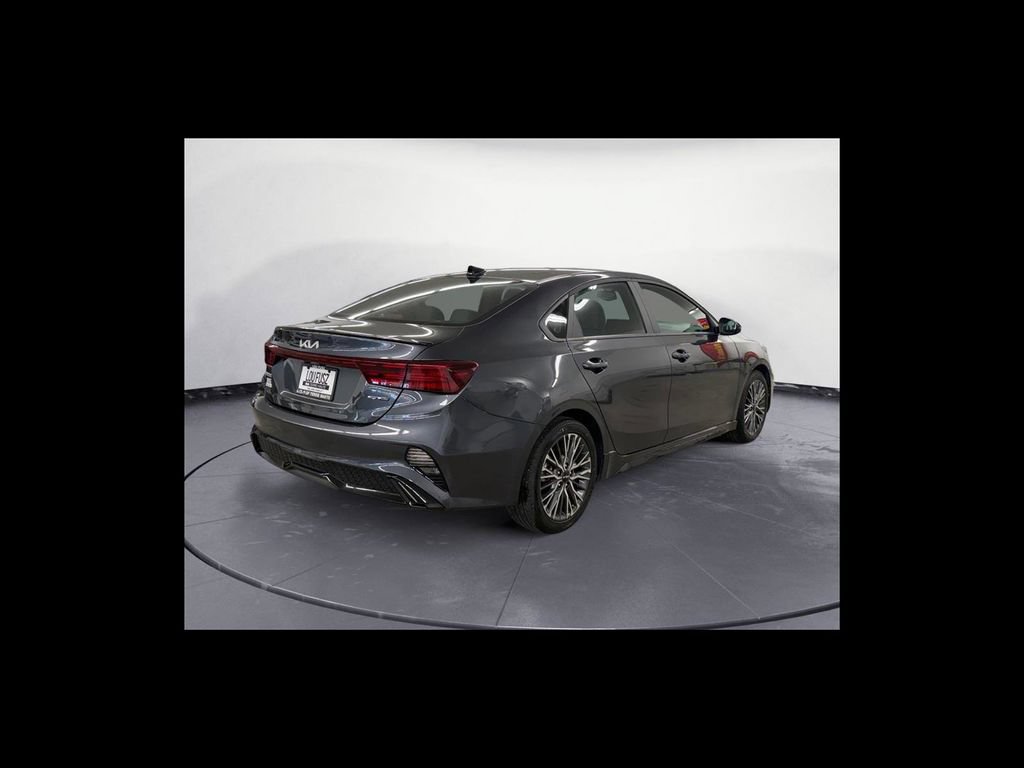 Used 2024 Kia Forte GT-Line w/ GT-Line Premium Package FWD image 6