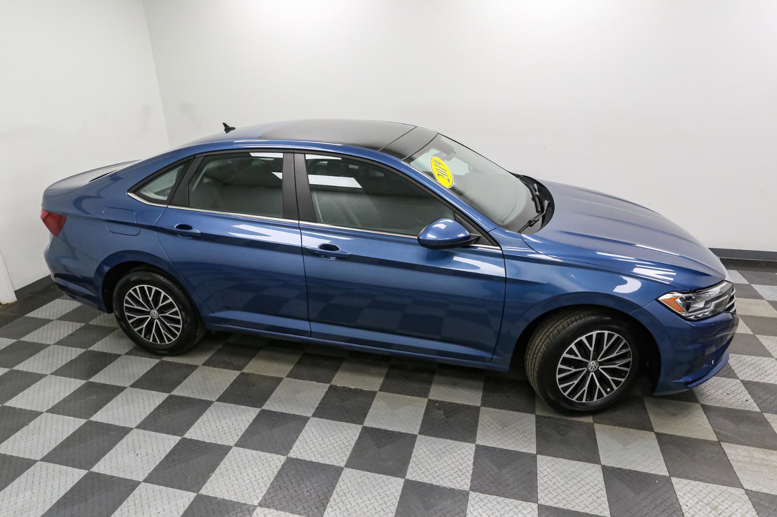 Certified 2019 Volkswagen Jetta SE image 6