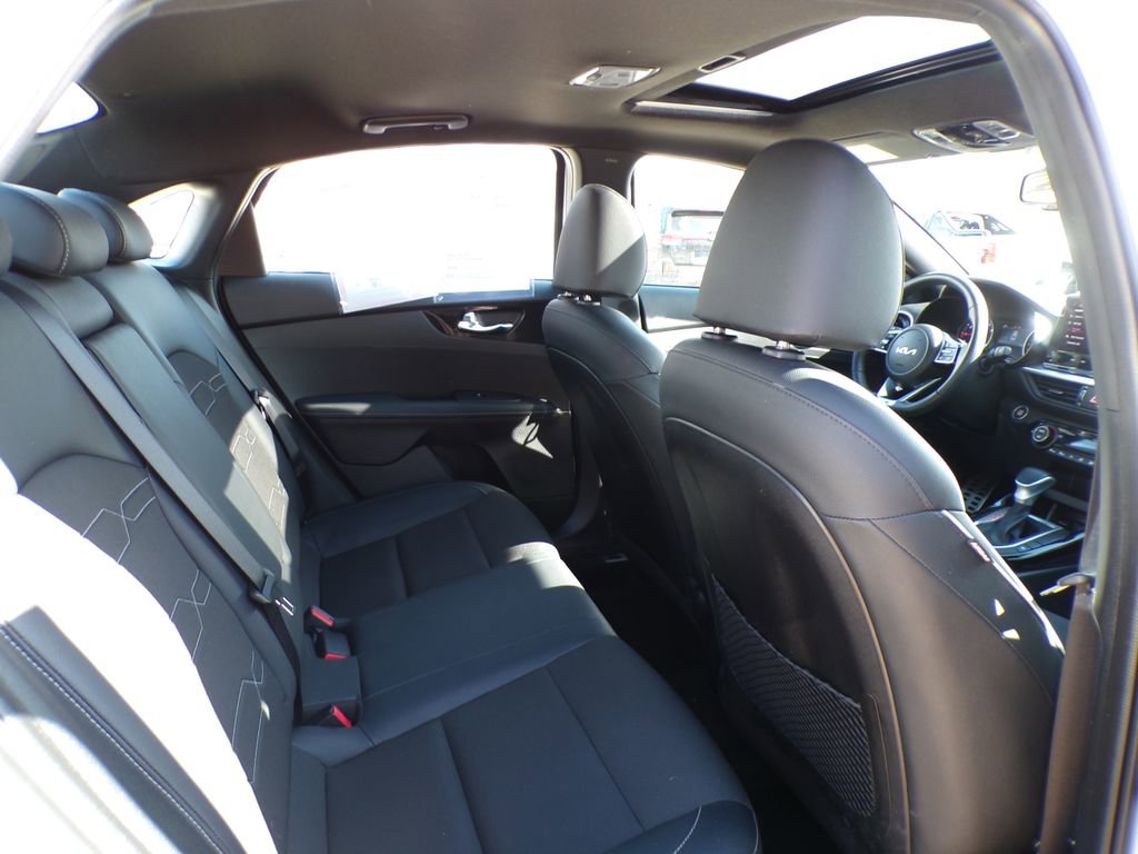 Used 2023 Kia Forte GT-Line w/ GT-Line Premium Package FWD image 21