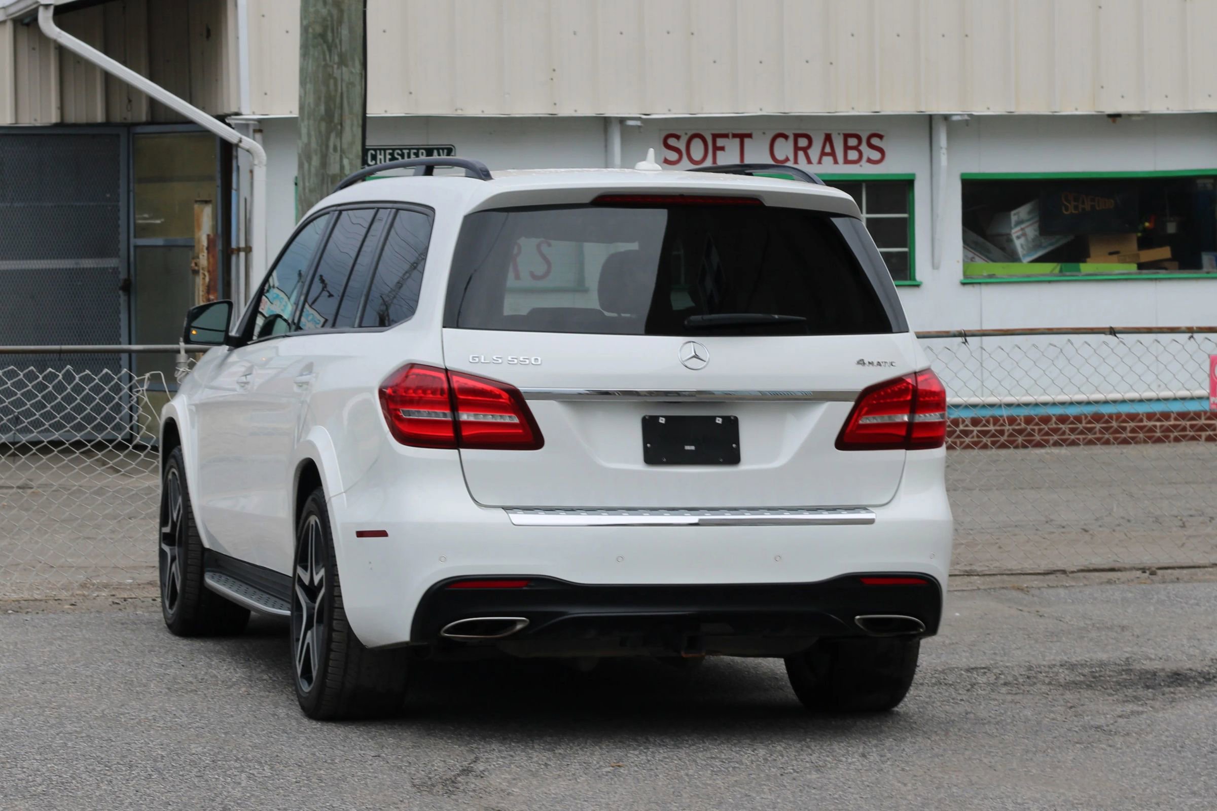 Used 2018 Mercedes-Benz GLS 550 4MATIC w/ Driver Assistance Package image 6