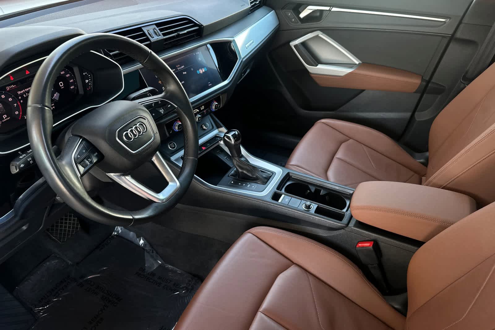 Used 2021 Audi Q3 2.0T Premium w/ Convenience Package AWD/4WD image 11