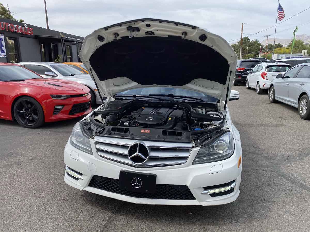 Used 2013 Mercedes-Benz C 250 Luxury image 21