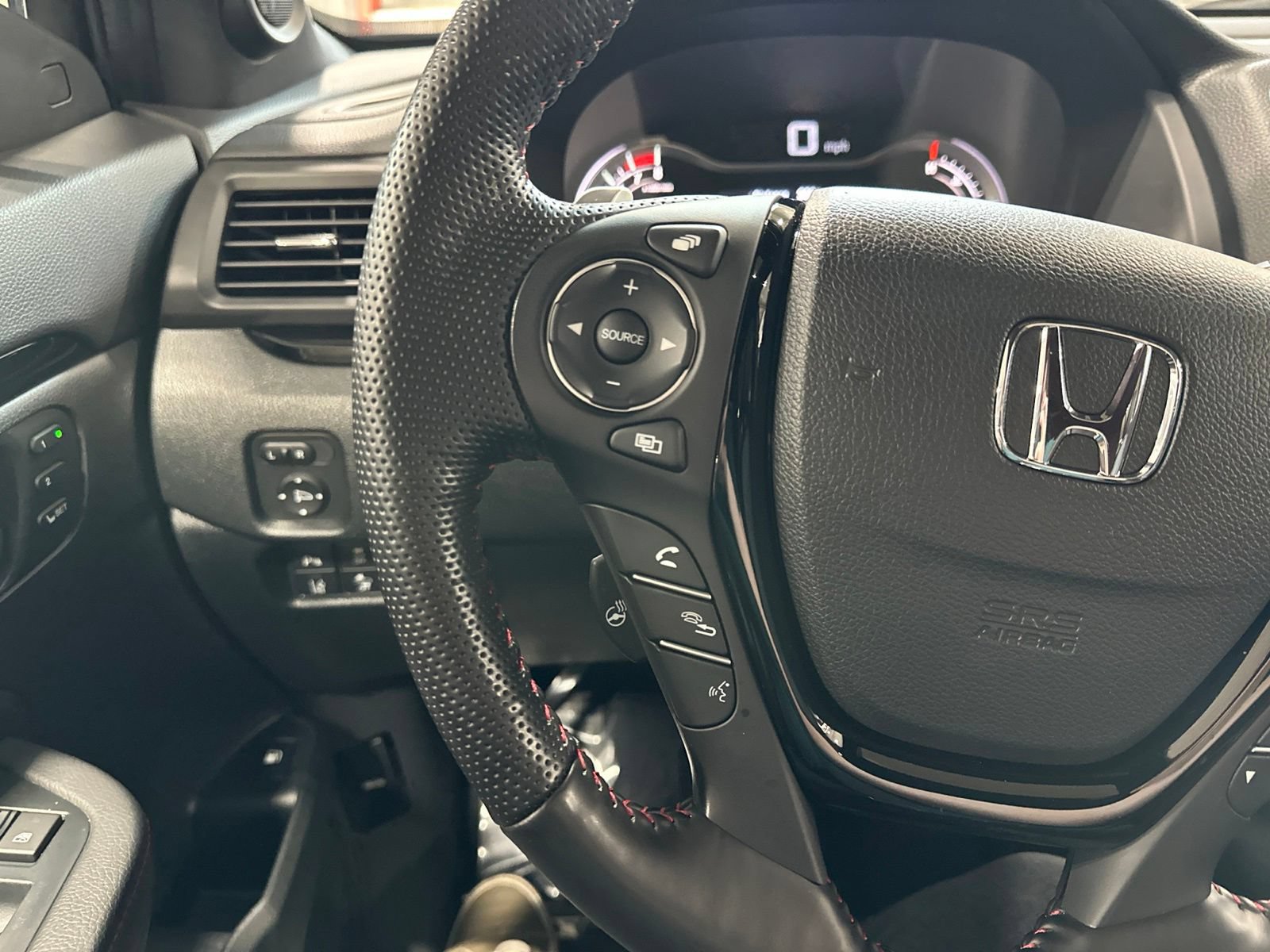 Used 2023 Honda Ridgeline Black Edition image 48