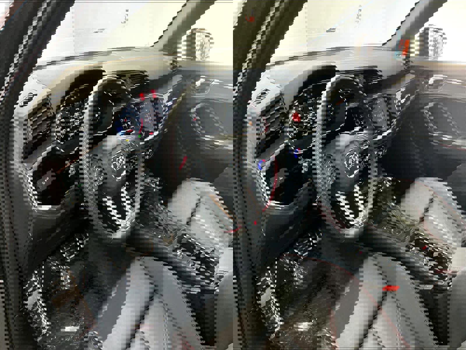 Certified 2025 Audi Q3 2.0T Premium Plus w/ Premium Plus Package image 17