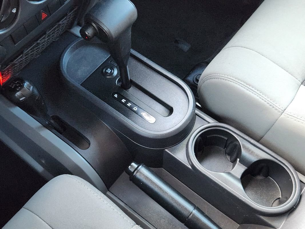 Used 2010 Jeep Wrangler Unlimited Sport image 21