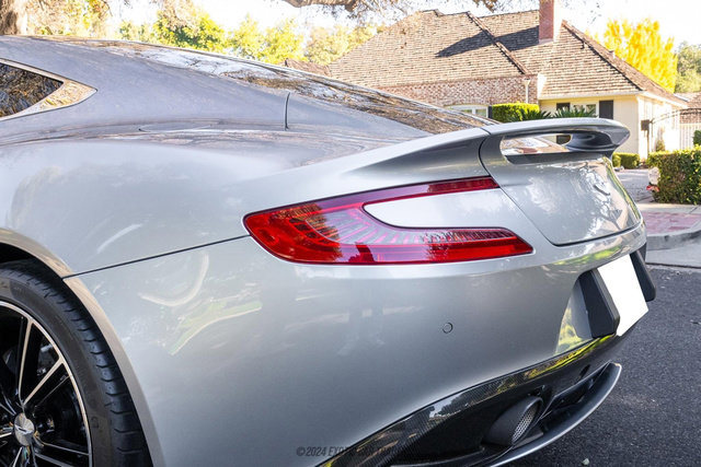 Used 2014 Aston Martin Vanquish Coupe RWD image 44