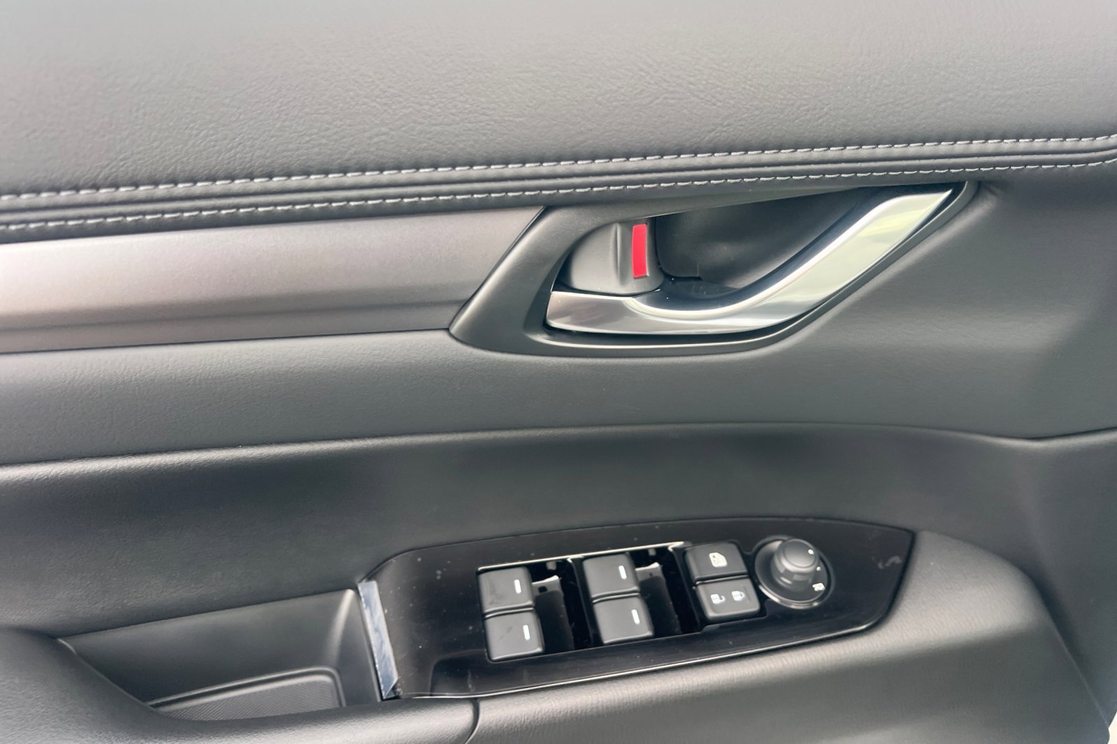 New 2025 MAZDA CX-5 AWD 2.5 S w/ Preferred Package image 8