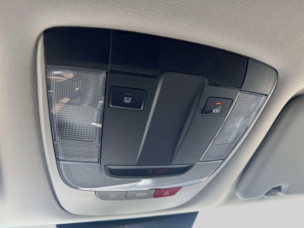 Used 2023 Kia Sportage EX image 28