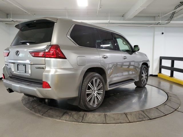 Used 2017 Lexus LX 570 4WD w/ Luxury Package image 9