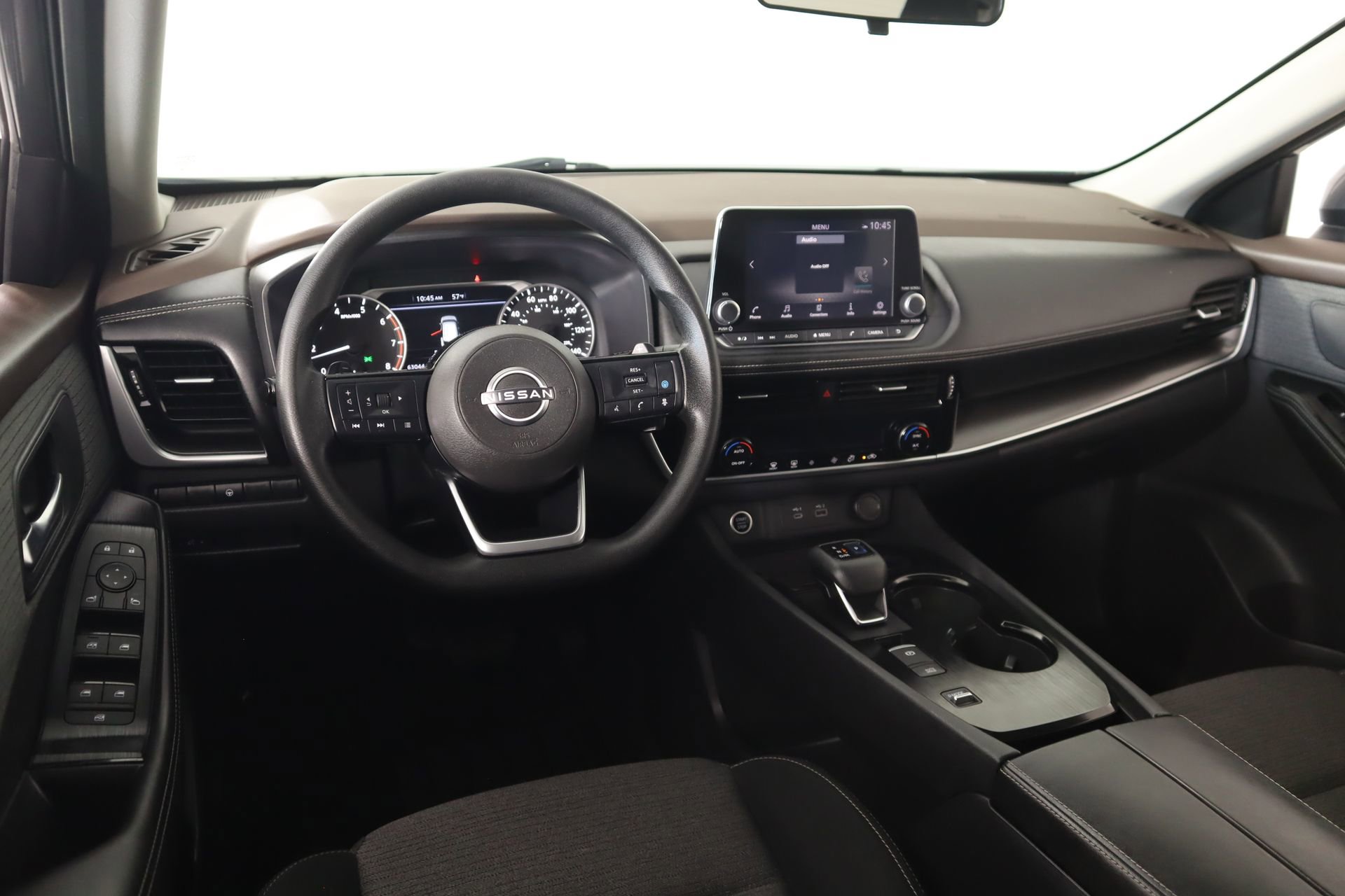 Used 2022 Nissan Rogue SV FWD image 2
