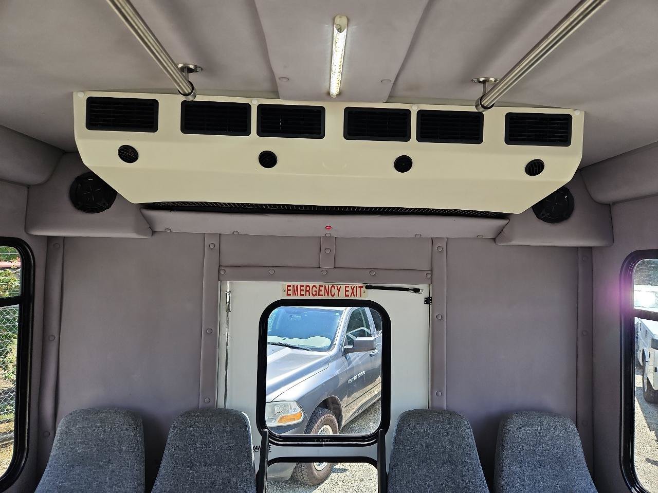 Used 2016 Ford F550 Luxury RWD image 22