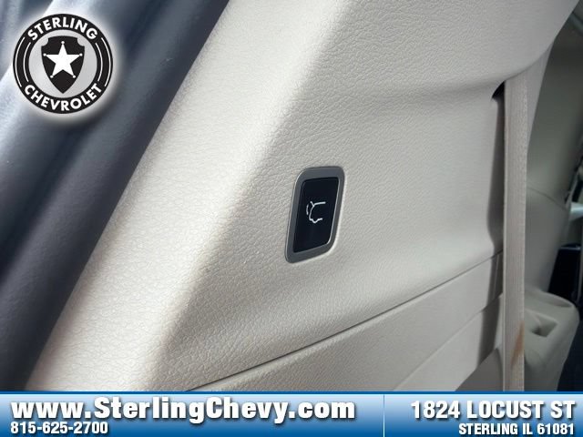 Used 2023 Chrysler Pacifica Touring-L FWD image 28