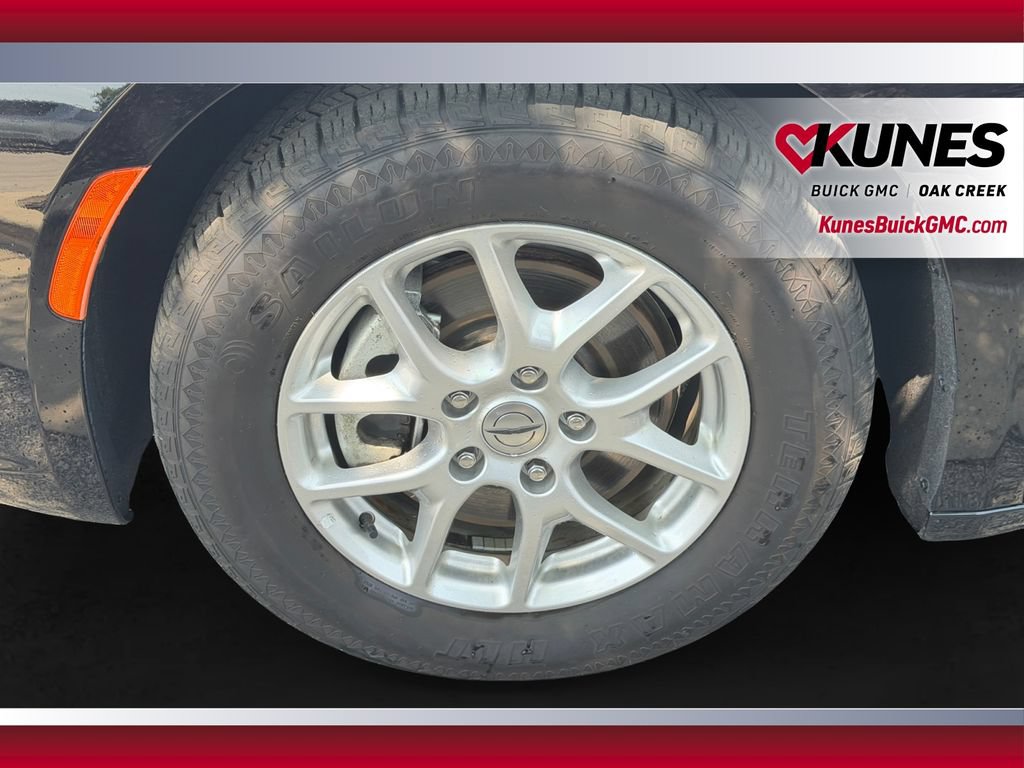Used 2024 Chrysler Pacifica Touring-L FWD image 13
