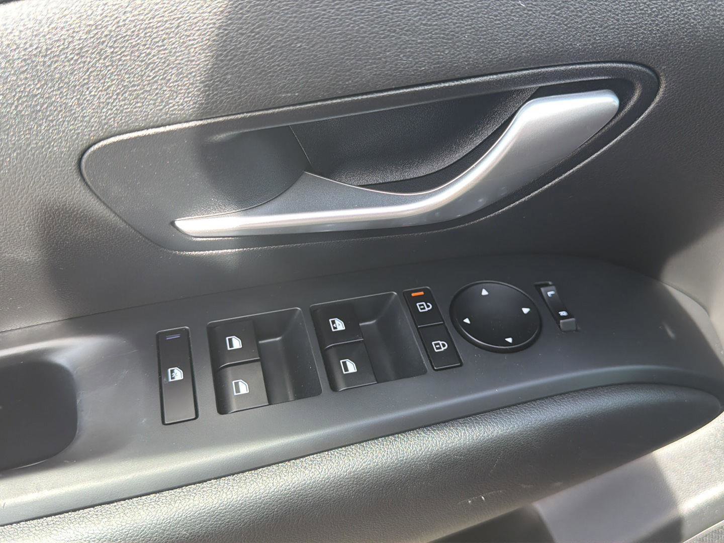 Used 2025 Hyundai Tucson SE image 9