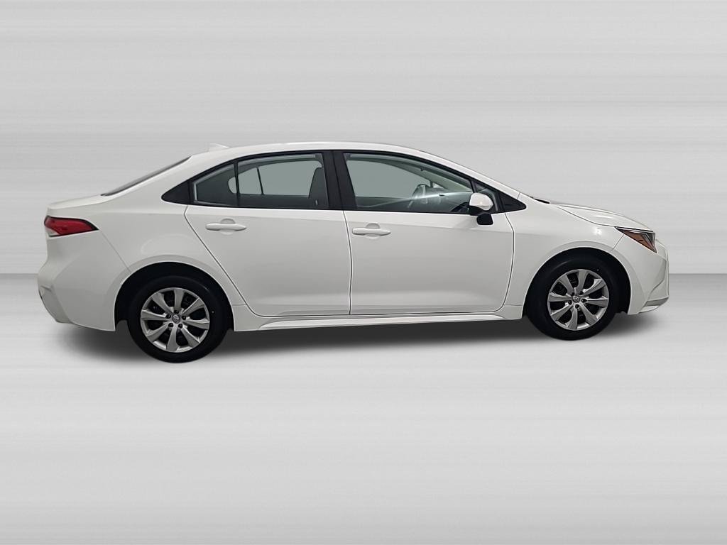 Used 2025 Toyota Corolla LE FWD image 3