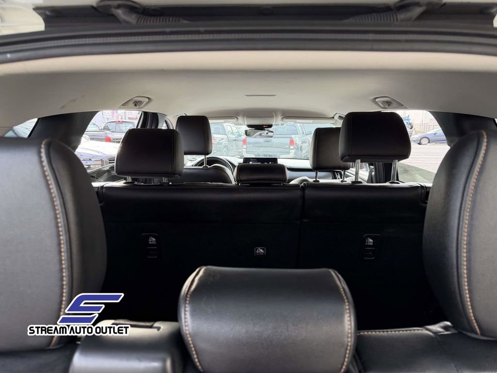 Used 2024 MAZDA CX-90 3.3 Turbo w/ Select Package image 11