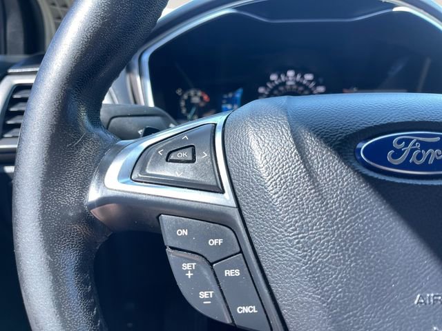 Used 2017 Ford Fusion SE w/ Equipment Group 201A image 21