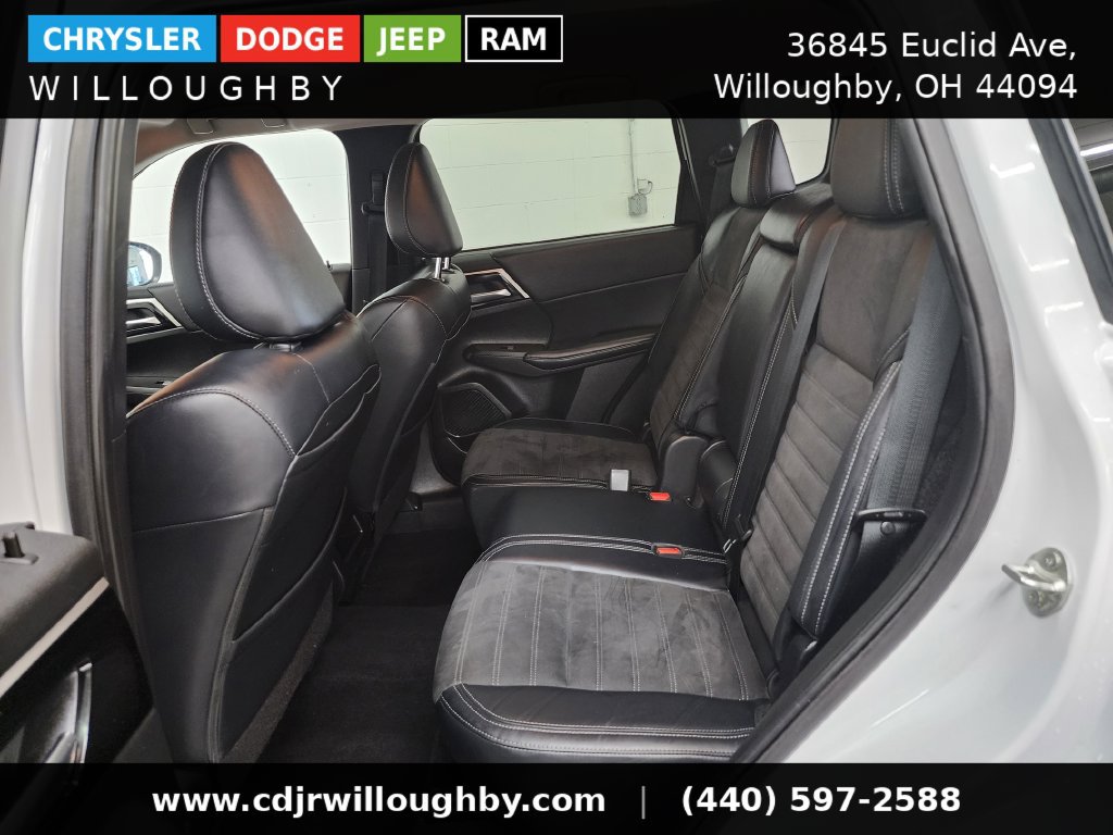 Used 2024 Mitsubishi Outlander AWD image 27