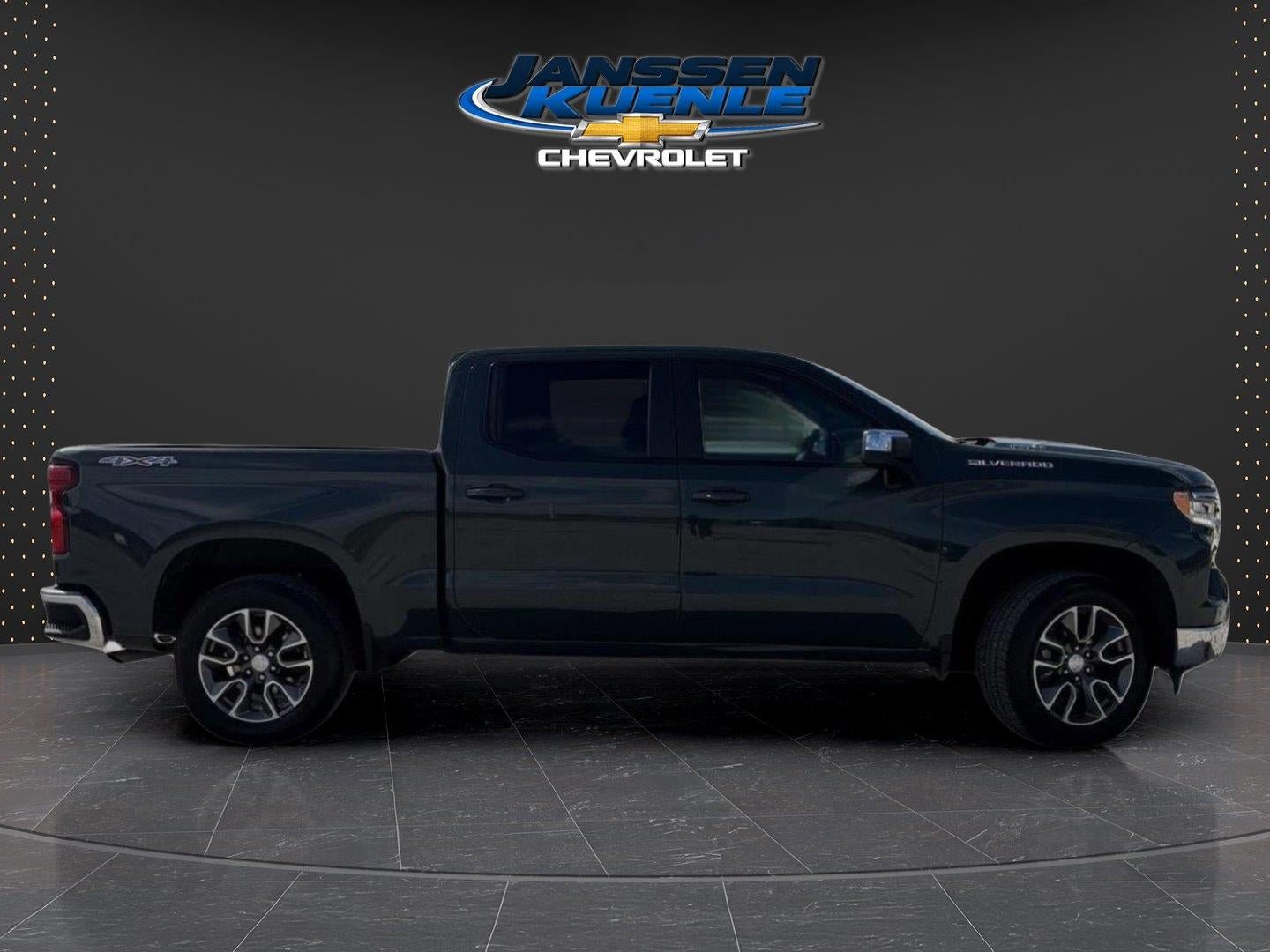 Used 2025 Chevrolet Silverado 1500 LT AWD/4WD image 6