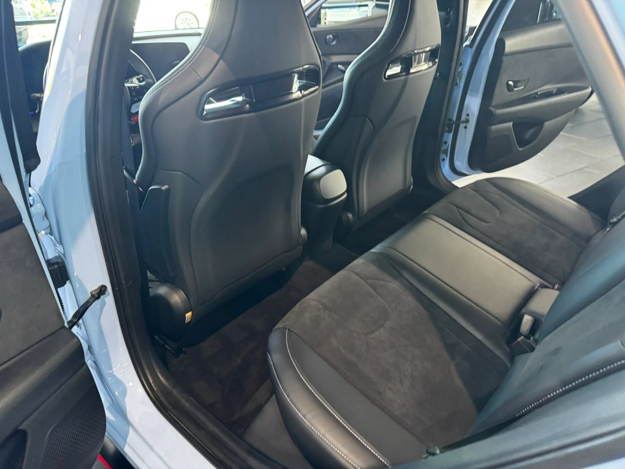 Used 2022 Hyundai Elantra N FWD image 17