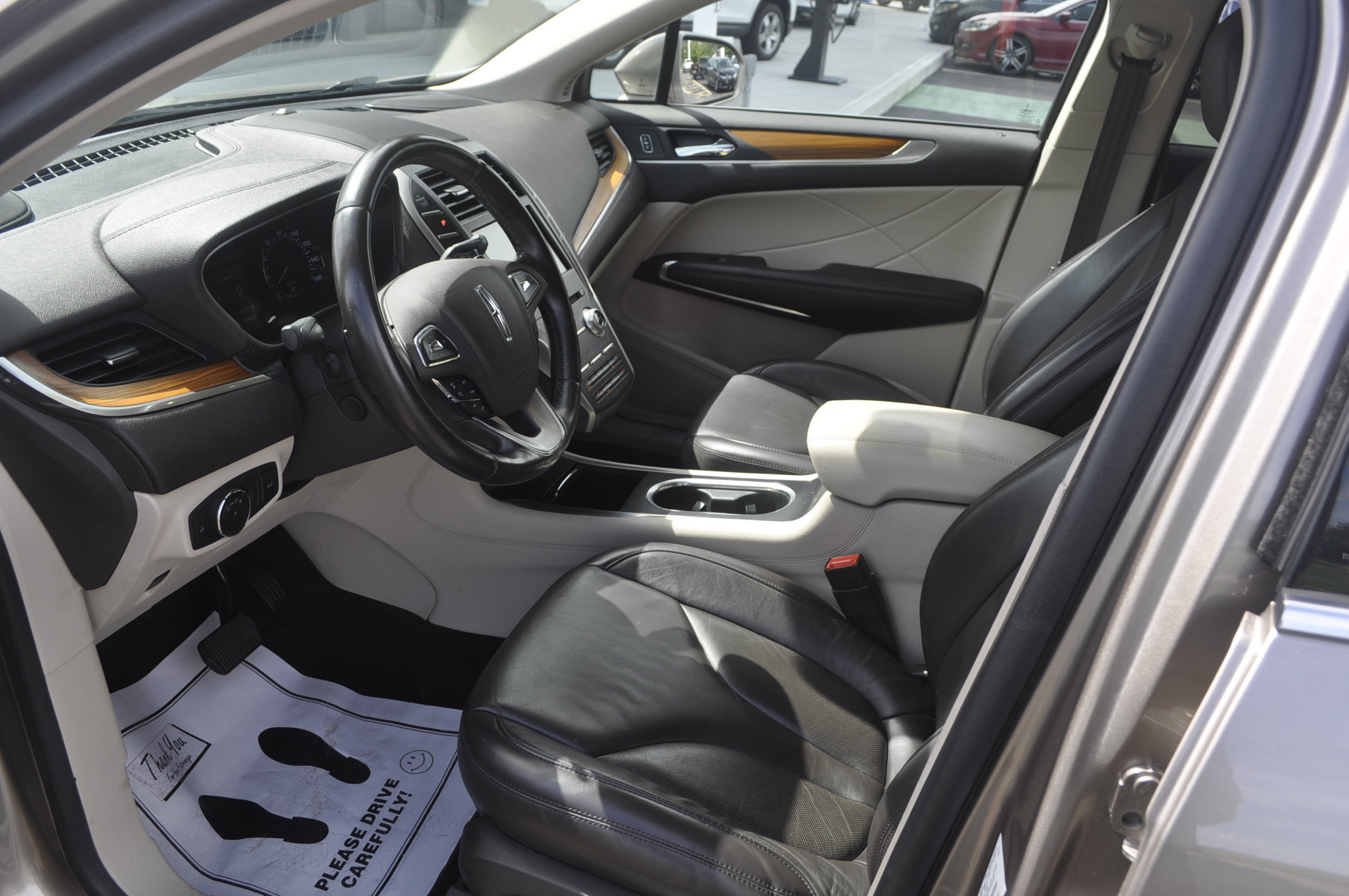 Used 2019 Lincoln MKC Select w/ Select Plus Package AWD/4WD image 15