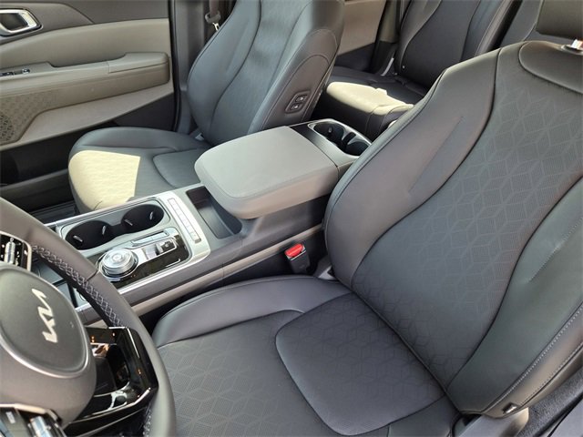 New 2026 Kia Carnival EX image 19