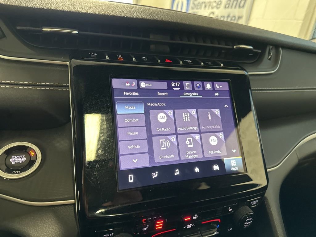 Used 2024 Jeep Grand Cherokee Altitude image 38