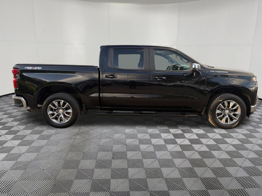 Used 2022 Chevrolet Silverado 1500 LT AWD/4WD image 9