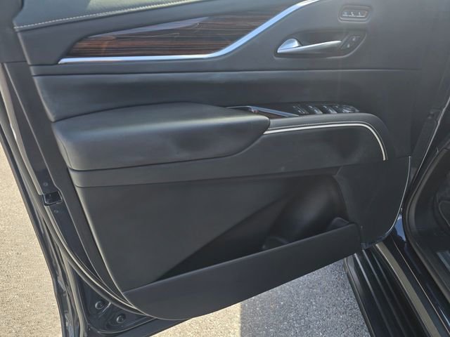 Used 2023 Cadillac Escalade Premium Luxury image 23