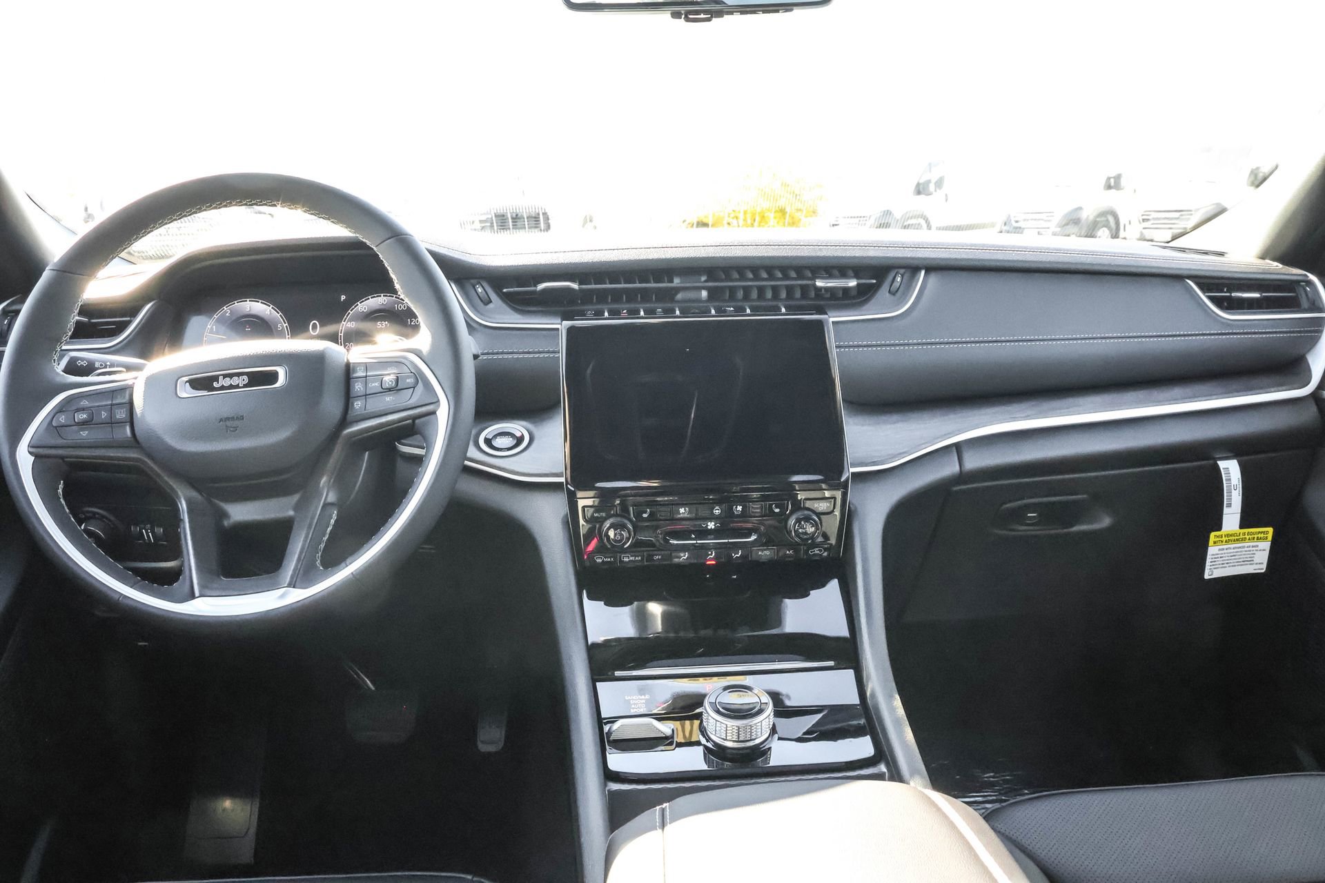 New 2025 Jeep Grand Cherokee L Limited w/ Black Appearance Package image 17