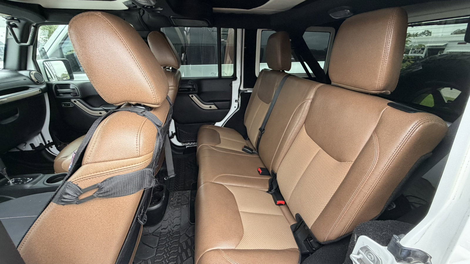 Certified 2016 Jeep Wrangler Unlimited Sahara AWD/4WD image 5