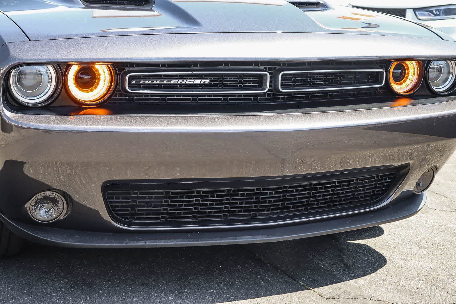 Used 2022 Dodge Challenger SXT RWD image 8